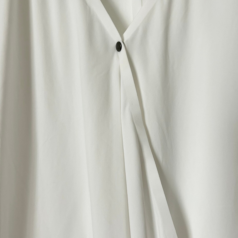 ADAY Thats A Wrap Top White Long Sleeve V-Neck Snap Closure Size M TLS-WHT-66MD - Picture 4 of 8